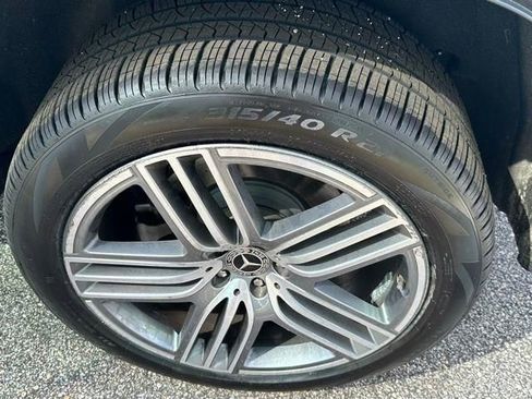 Used 2025 Mercedes-Benz GLS 450 4MATIC image 17