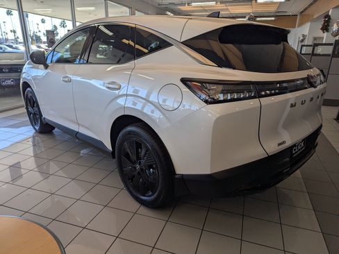 New 2026 Nissan Murano SV image 4