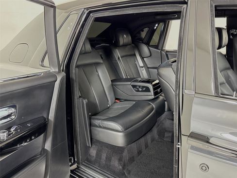 Used 2019 Rolls-Royce Phantom Sedan RWD image 30