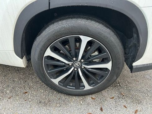 Used 2021 Toyota Highlander XSE image 8