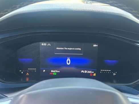 Used 2022 Volkswagen Taos SE AWD/4WD image 17
