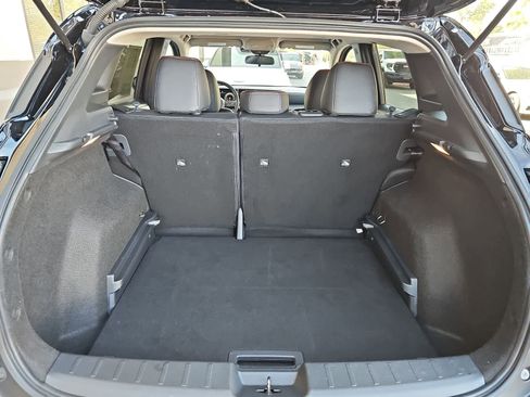 Used 2025 Nissan Kicks SR FWD image 23