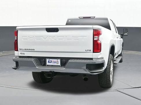 Used 2020 Chevrolet Silverado 2500 LTZ w/ Z71 Off-Road Package image 9