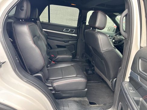 Used 2017 Ford Explorer Sport image 23