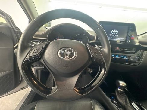 Used 2020 Toyota C-HR Limited FWD image 17