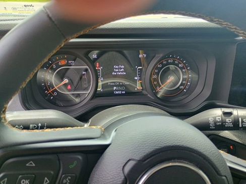 Used 2024 Jeep Wrangler Unlimited Sport AWD/4WD image 12