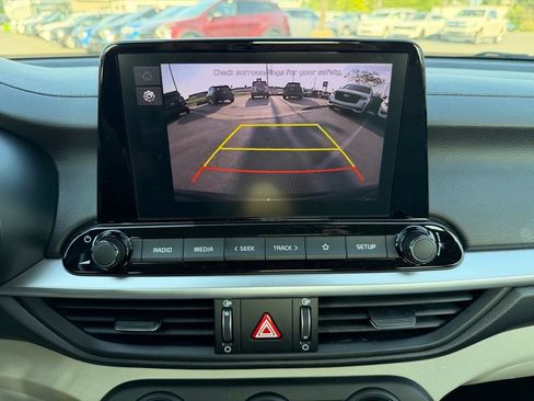Certified 2023 Kia Forte LXS w/ LXS Technology Package FWD image 18