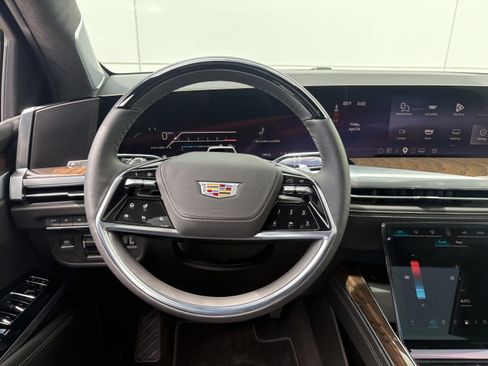Certified 2025 Cadillac Escalade Premium Luxury Platinum AWD/4WD image 20