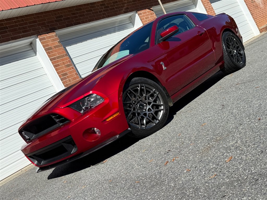 Used 2014 Ford Mustang Shelby GT500 w/ Equipment Group 821A RWD image 3