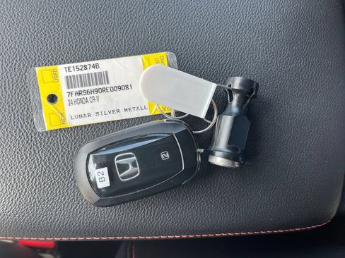 Used 2024 Honda CR-V Sport Touring image 10