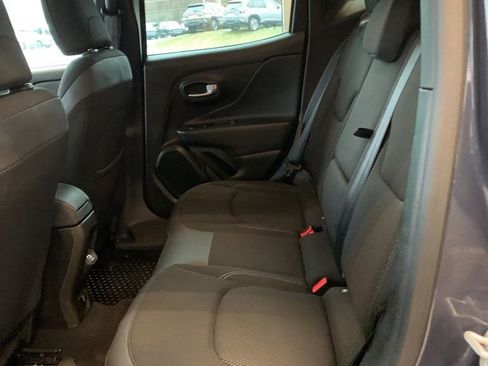 Used 2022 Jeep Renegade Altitude w/ Convenience Group image 15
