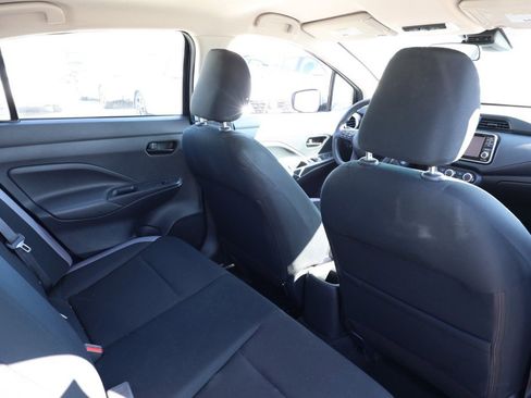 Used 2025 Nissan Versa S image 14
