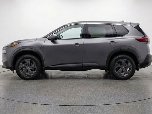 Used 2025 Nissan Rogue SV FWD image 5