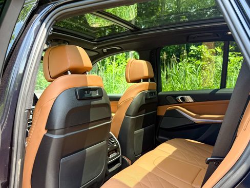 Used 2023 BMW X5 M50i w/ Climate Comfort Package AWD/4WD image 19