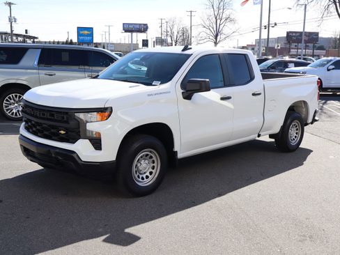 Used 2025 Chevrolet Silverado 1500 W/T w/ WT Value Package image 5