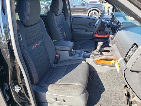 New 2025 Nissan Frontier PRO-4X image 18