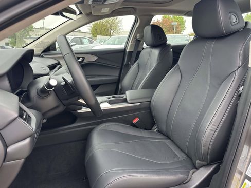 Certified 2025 Acura TLX w/ Technology Package image 15