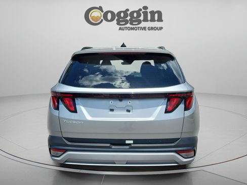 Used 2025 Hyundai Tucson SEL FWD image 4