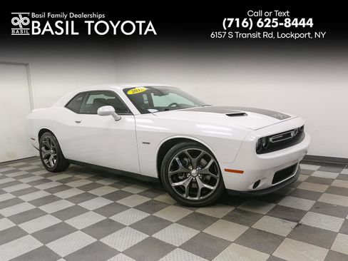 Used 2015 Dodge Challenger R/T Plus image 1