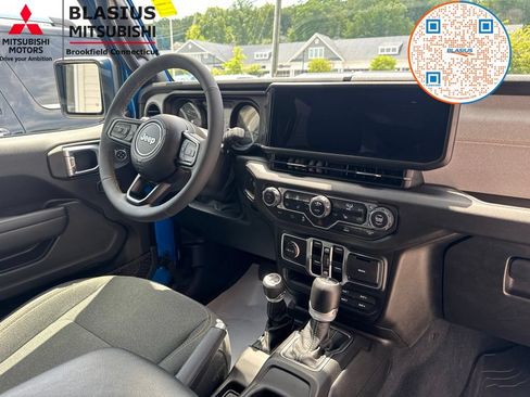 Used 2024 Jeep Wrangler Unlimited w/ Convenience Group AWD/4WD image 47