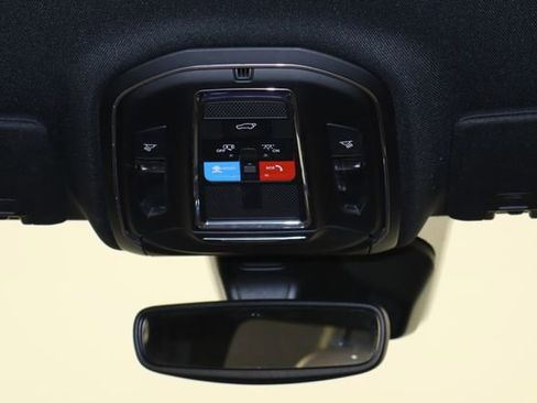 Used 2023 Jeep Grand Cherokee Limited w/ Trailer Tow Prep Group (B) AWD/4WD image 25