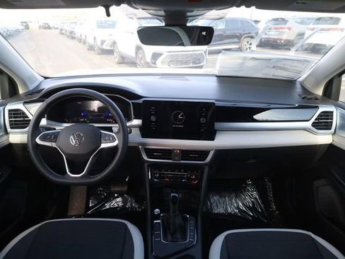 New 2026 Volkswagen Taos SE FWD image 7