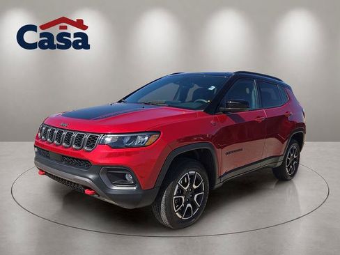 Used 2025 Jeep Compass Trailhawk AWD/4WD image 6