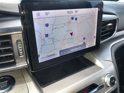 Used 2023 Ford Explorer XLT w/ Equipment Group 202A image 18