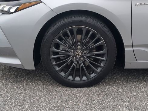 Used 2021 Toyota Avalon XSE image 19