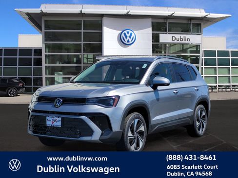 New 2025 Volkswagen Taos SE image 8