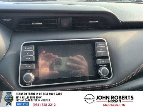 Used 2019 Nissan Kicks SR w/ SR Premium Package FWD image 13