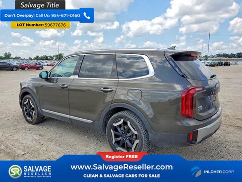 Used 2023 Kia Telluride S w/ S Sunroof Package FWD image 3