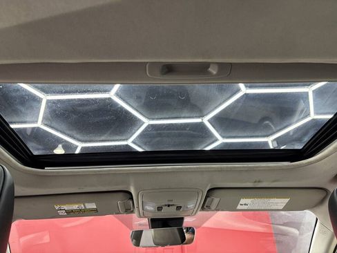 Used 2016 Toyota RAV4 Limited w/ Advanced Technology Package AWD/4WD image 12