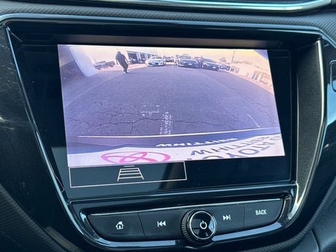 Used 2022 Chevrolet TrailBlazer LT w/ Sun and Liftgate Package image 24