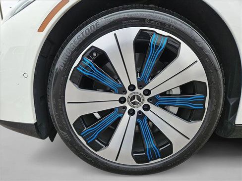 Used 2022 Mercedes-Benz EQS 450+ Sedan image 22