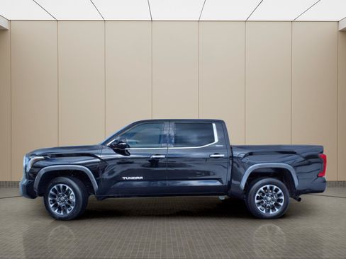 Used 2025 Toyota Tundra Limited AWD/4WD image 13