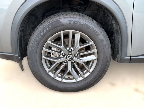 Used 2024 Nissan Rogue S FWD image 11