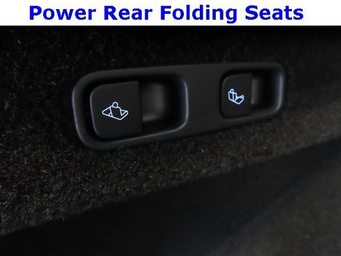 Used 2023 Tesla Model Y Long Range image 36