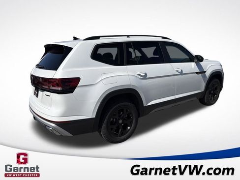 New 2026 Volkswagen Atlas Peak Edition image 5