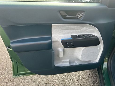 Used 2025 Ford Maverick XLT w/ XLT Luxury Package image 16