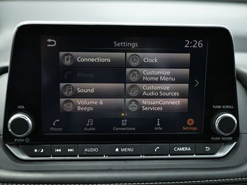 Used 2025 Nissan Rogue SV w/ SV Premium Package FWD image 35