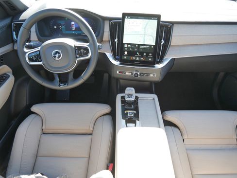 New 2026 Volvo XC90 B6 Ultra w/ Protection Package Premier image 7