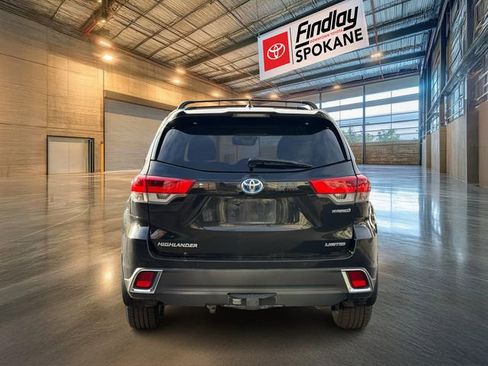 Certified 2019 Toyota Highlander Limited Platinum image 5