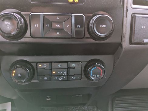 Used 2020 Ford F250 XL w/ STX Appearance Package image 27