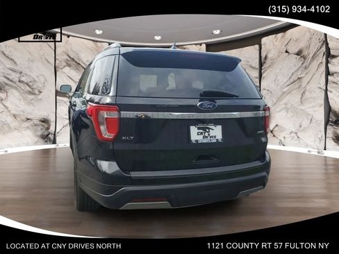 Used 2019 Ford Explorer XLT w/ Equipment Group 201A AWD/4WD image 6