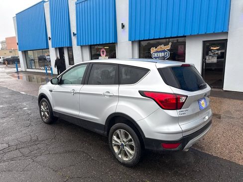 Used 2019 Ford Escape SE w/ Ford Safe & Smart Package AWD/4WD image 13