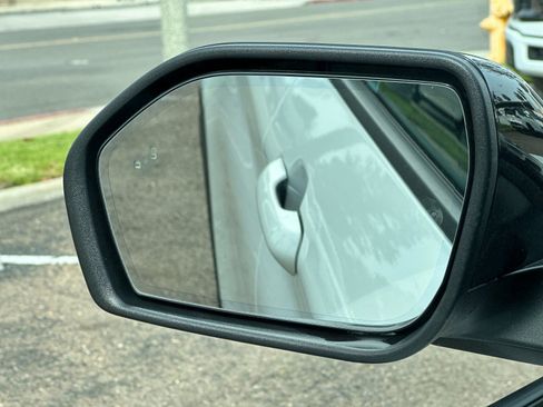 New 2025 Ford Explorer ST-Line w/ Premium Package image 32