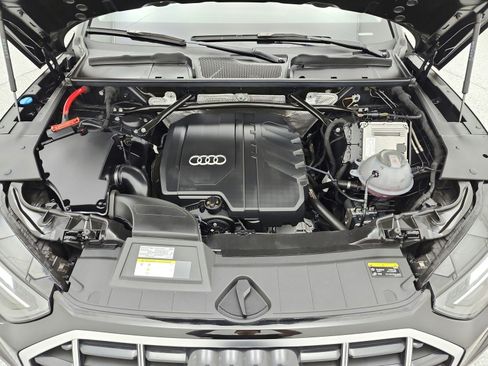 Used 2023 Audi Q5 2.0T Premium Plus w/ Premium Plus Package AWD/4WD image 16