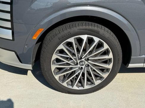 Used 2026 Hyundai Palisade Calligraphy AWD/4WD image 5