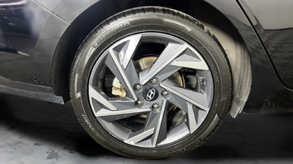 Used 2024 Hyundai Elantra Limited FWD image 44